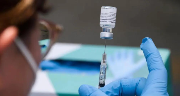 Estudio sobre cuarta dosis