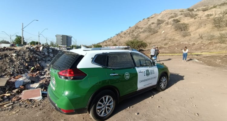 Encuentran cuerpo descuartizado de una mujer en el cerro Renca: hay un detenido