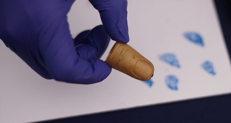 Cartel colombiano que operaba en Chile tenía hasta un “dedo falso” con huella