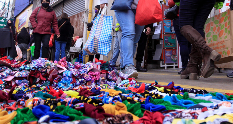 Denuncian al comercio ilegal de El Quisco por violencia y desenfreno