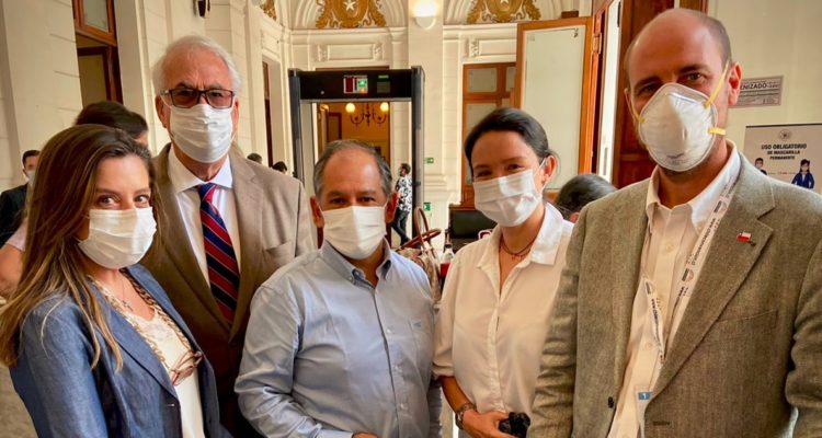 Convencionales presentan propuesta de norma “Basta de Parientes”