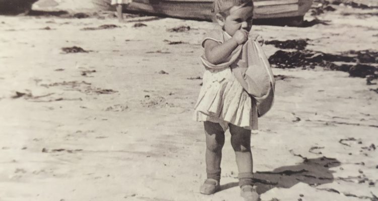 Detalle de la portada de La pajarera