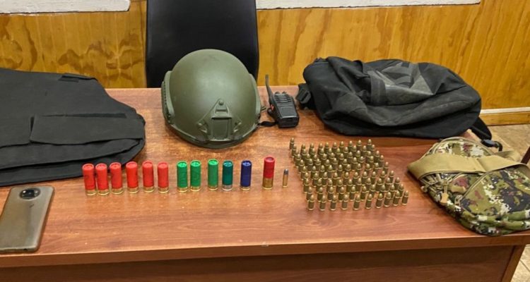 Foto elementos incautados en detención de menores en Lago Lanalhue