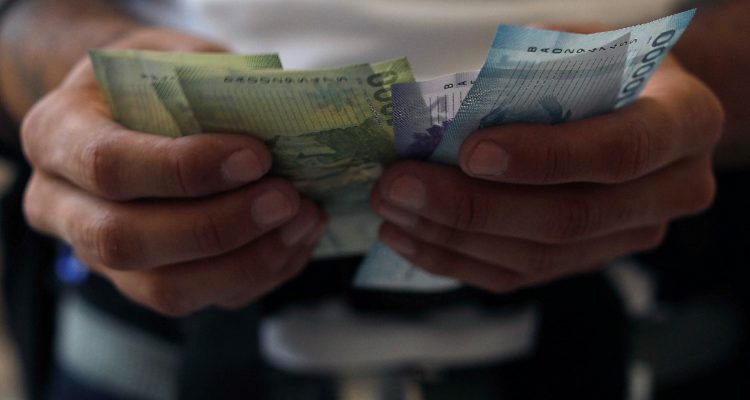 Las AFP ya han desembolsado casi US$48 mil millones en pagos por los tres retiros