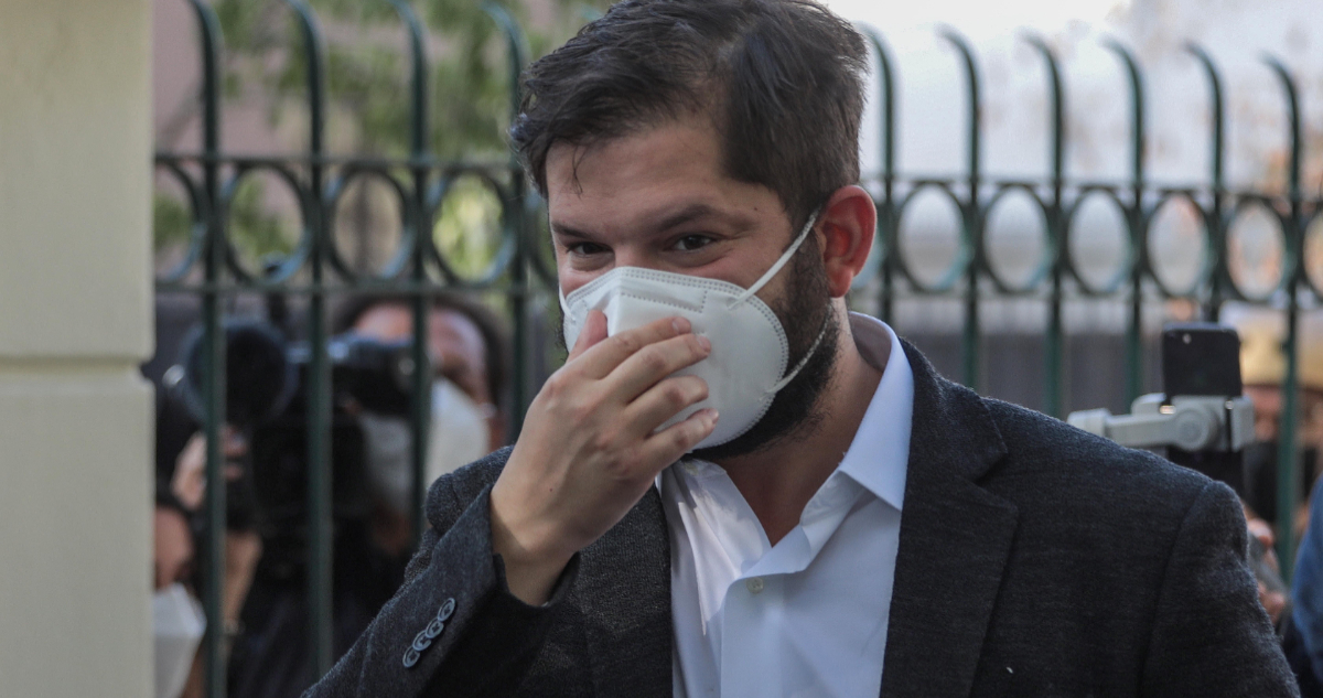 Empresarios critican impuesto a los súper ricos mientras Boric defiende próxima reforma tributaria