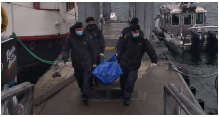 Encuentran cuerpo de hombre flotando en Lago Villarrica