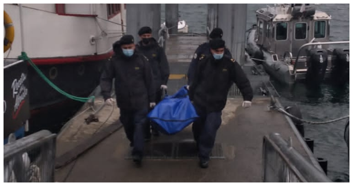Encuentran cuerpo de hombre flotando en Lago Villarrica