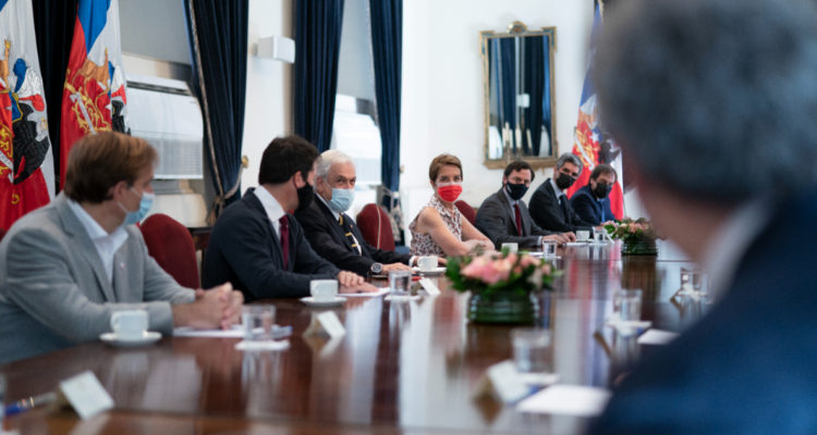 Extensión de la garantía legal presidente Piñera destaca beneficios de nueva Ley Pro Consumidor