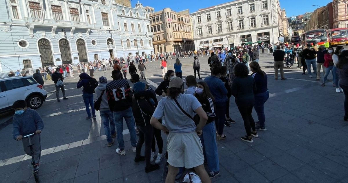 Filas por PCR de hasta 4 horas en Plaza Sotomayor