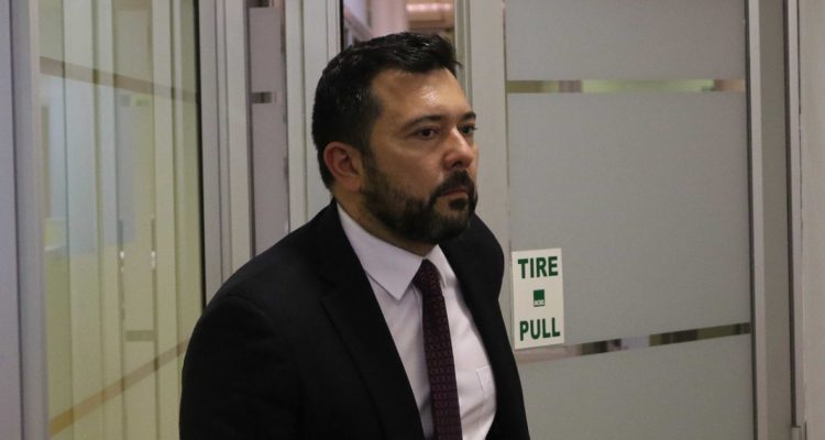 Suspendido fiscal acusado de abuso sexual sufre nuevo revés y se acerca juicio oral en su contra