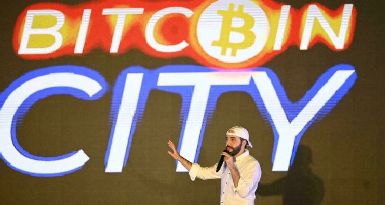 FMI urge a El Salvador a retirar el bitcoin como moneda de curso legal