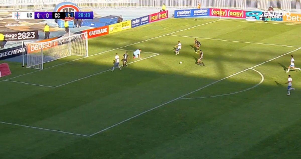 Gabriel Costa evitó el gol de su equipo.