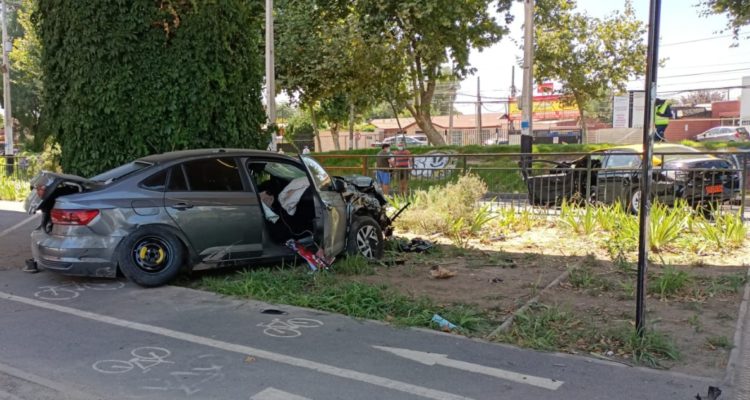 Grave accidente de tránsito tras persecución en Maipú: dos lesionados y cuatro detenidos
