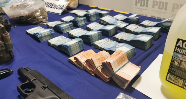 Tenían hasta laboratorio: Operación Baquedano en Los Ángeles permitió capturar a vendedores de droga