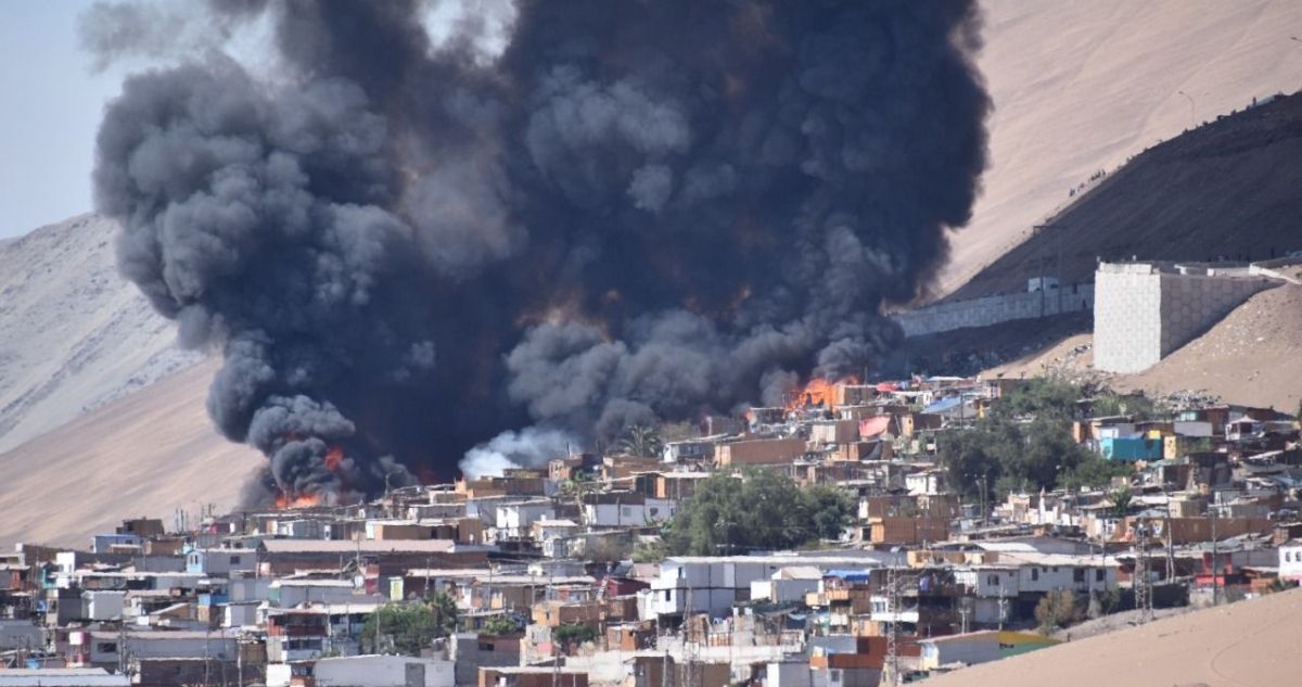 Incendio campamento Iquique