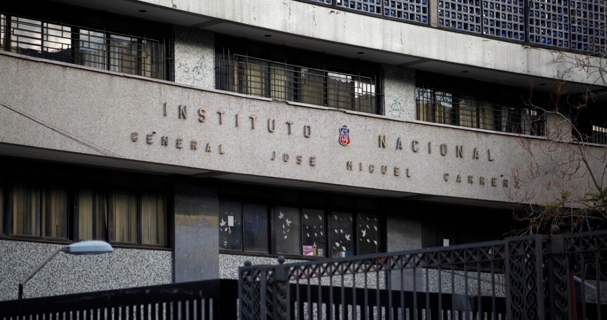 Instituto Nacional volvió a quedar fuera de 100 mejores colegios en PDT: tuvo 3 puntajes nacionales