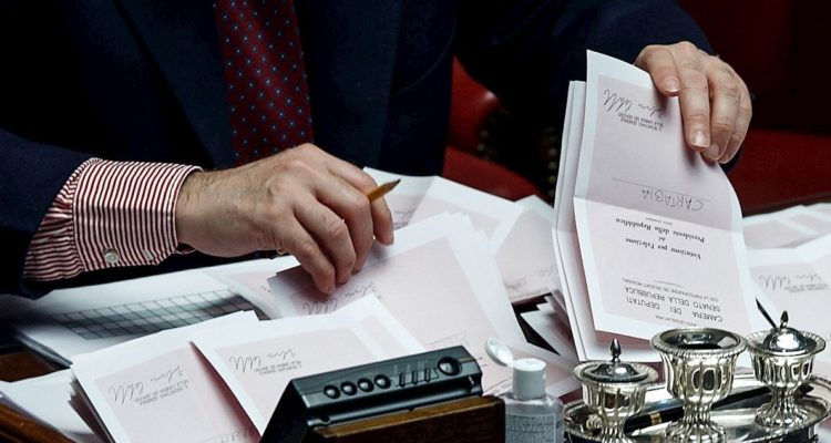 Conteo de actas en Italia