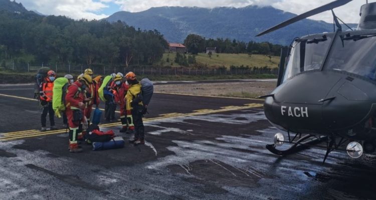 Joven extraviado en Cochamó: Fuerza Aérea levanta imágenes satelitales de la zona