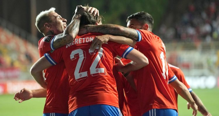 La Roja perdió tres cracks para visitar a Bolivia.