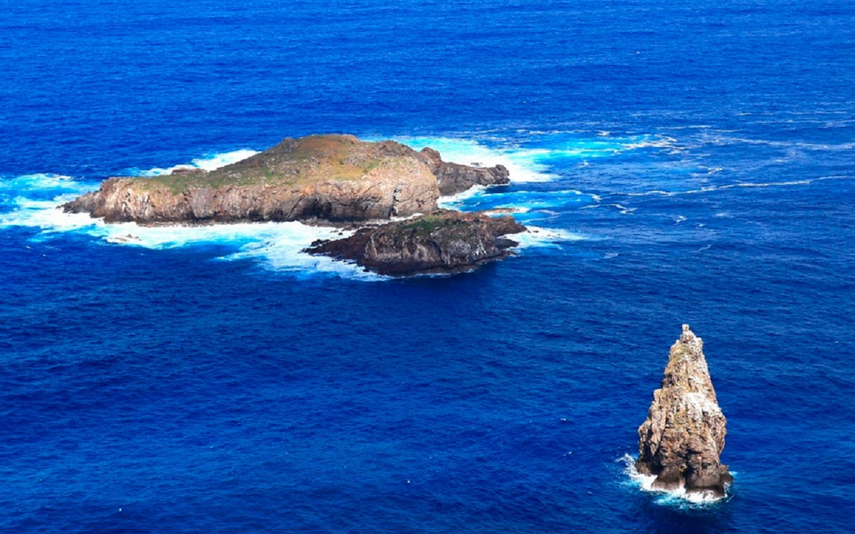 Los tres islotes: Motu Nui, Motu Iti y Motu Kao Kao