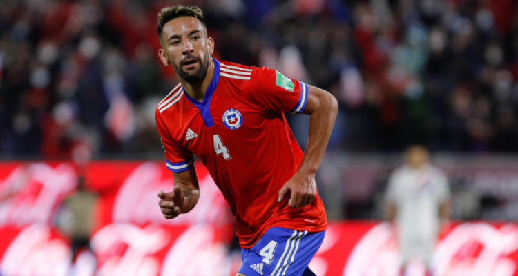 Mauricio Isla recibió el alta y se integrará a la Roja