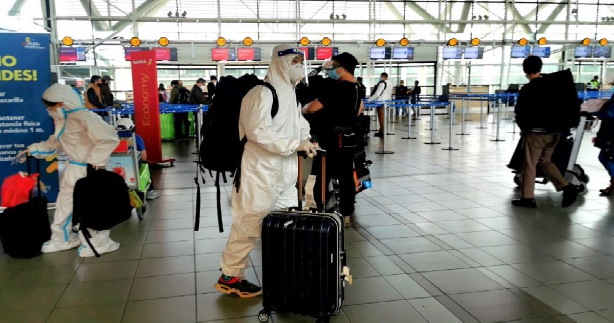 Flujo de pasajeros en el aeropuerto de Santiago