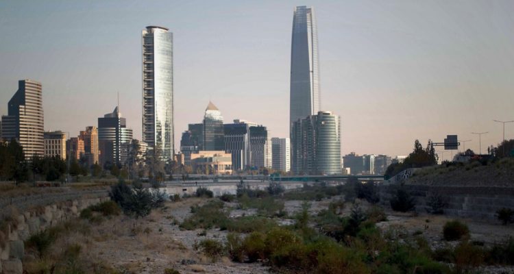 Ministro Moreno agua zona oriente región Metropolitana