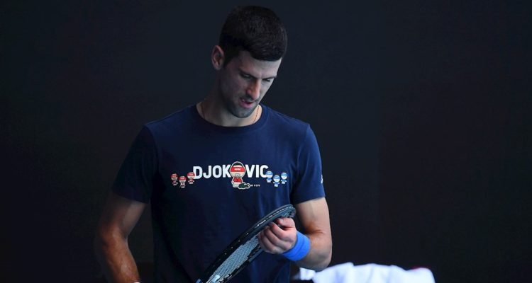 Novak Djokovic sigue sumando problemas.