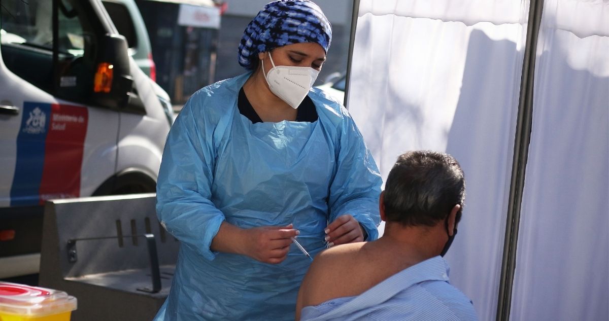 Variante Ómicron superó por primera vez a Delta en casos de covid-19