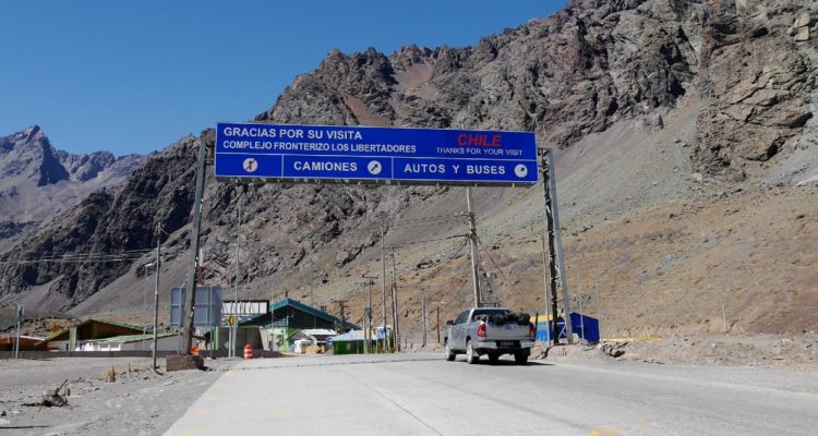 Funcionarios de Paso Los Libertadores seguirán en paro hasta que les retornen medidas sanitarias