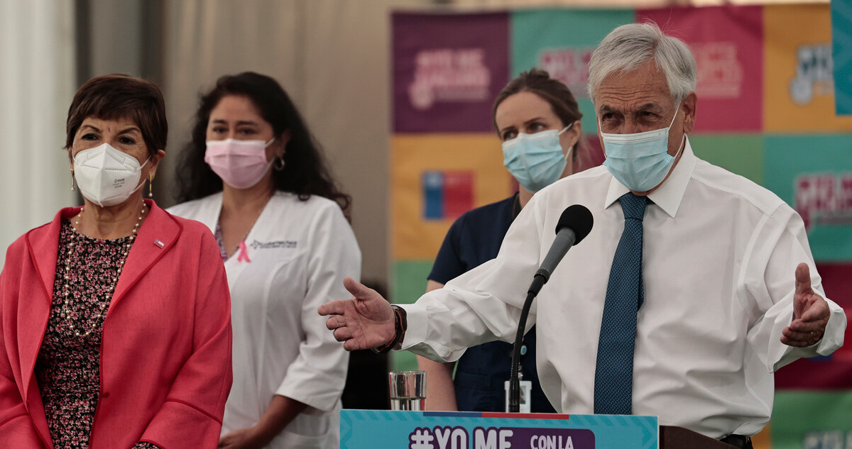 Piñera destaca cuarta dosis a funcionarios de salud y compra de 2 millones de dosis de Moderna