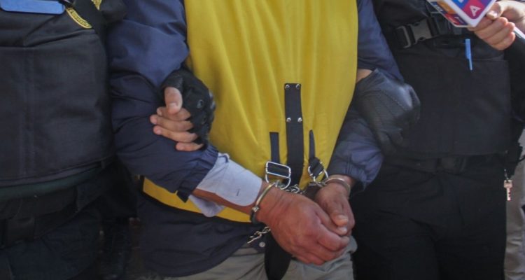 San Antonio: formalizan a sujeto que quemó a su pareja en año nuevo