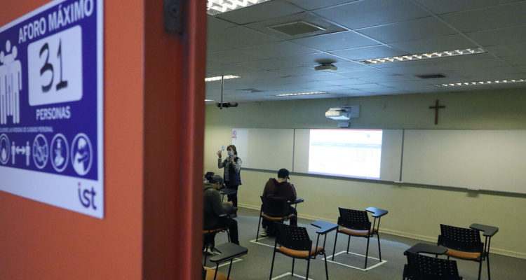 Revisa el Top-10 de las universidades chilenas en prestigiosos rankings internacionales