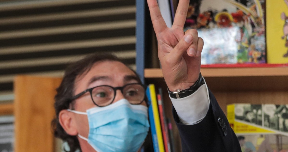 Contraloría cuestionó al ministro Figueroa por valerse de su cargo para apoyar a Kast