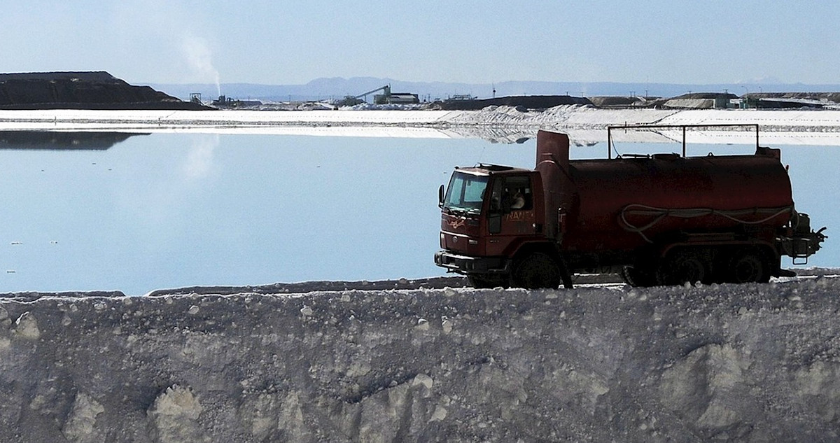 Las razones detrás del masivo interés por explotar litio (incluido Chile)