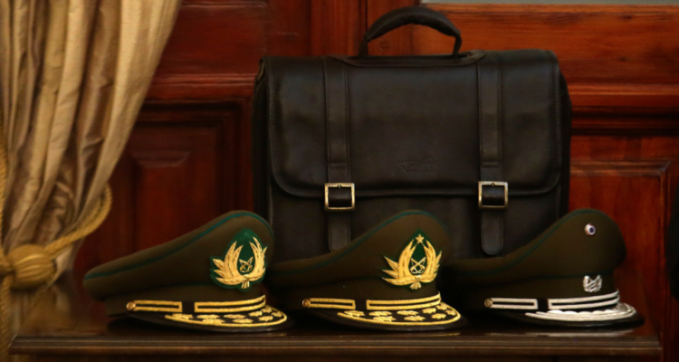 Uniforme de carabineros