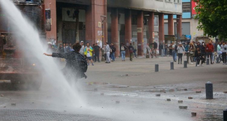 Reparación plaza independencia