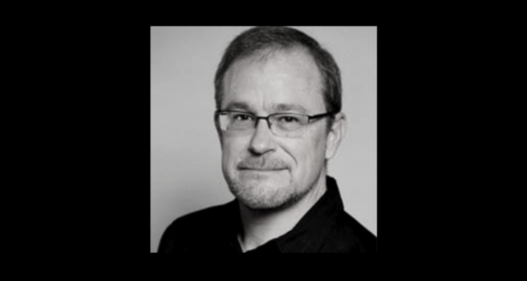 Falleció Russell Lees