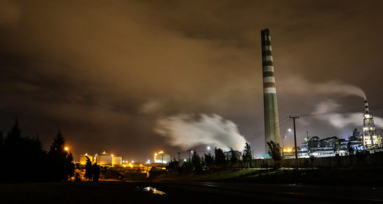 Planta en Quintero, una de las zonas de sacrifico de Chile