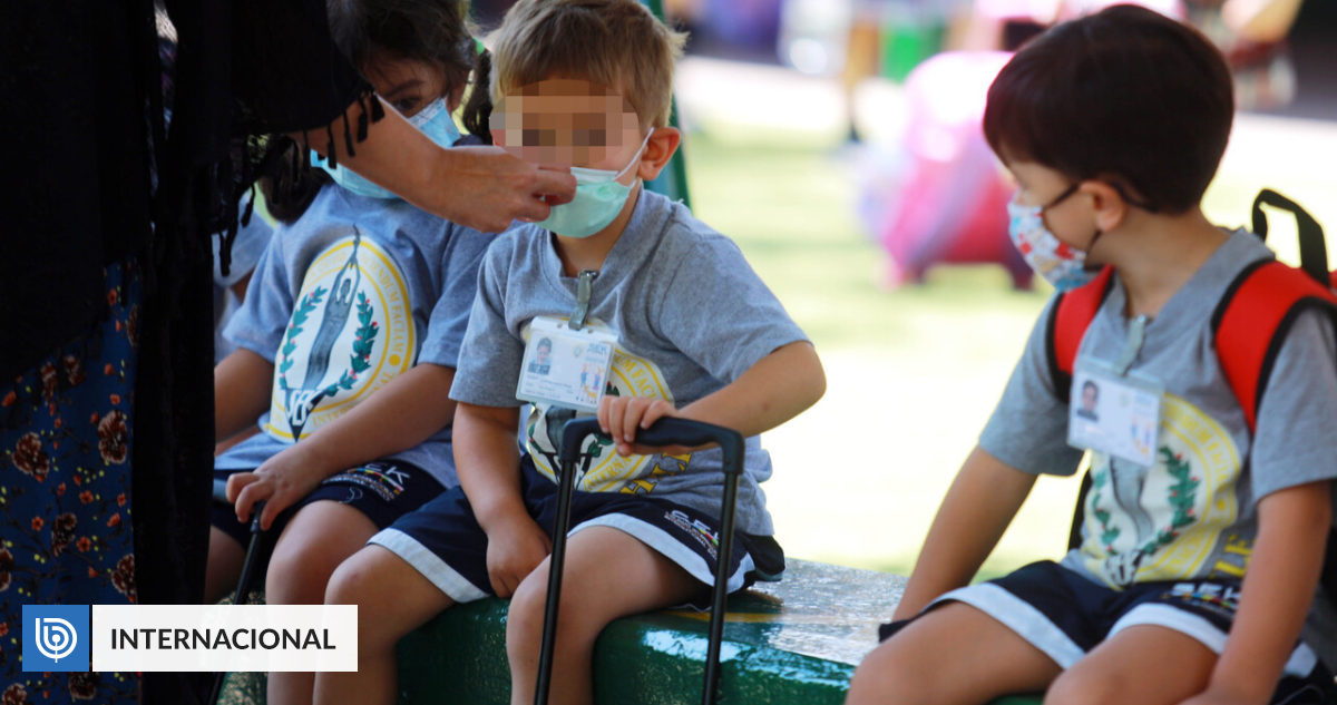 La France impose le port du masque aux enfants à partir de 6 ans dans les lieux publics |  International