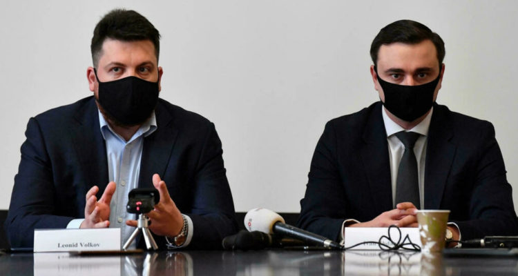 “Terroristas y extremistas”: Rusia amplía hostigamiento hacia colaboradores cercanos a Navalny