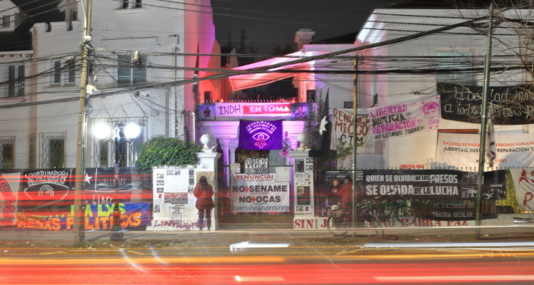 Edificio del INDH tomado por la ACES