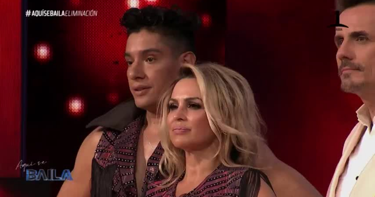 La actriz Yasmín Valdés y Darwin Ruz en el programa Aquí se Baila