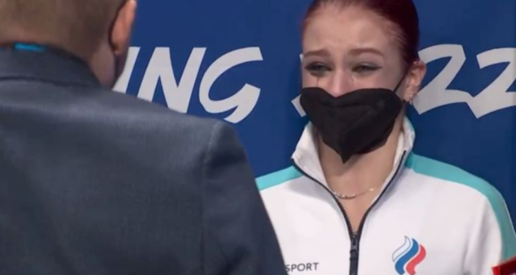 Alexandra Trusova llorando