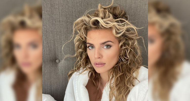 annalyne-mccord-poema-putin