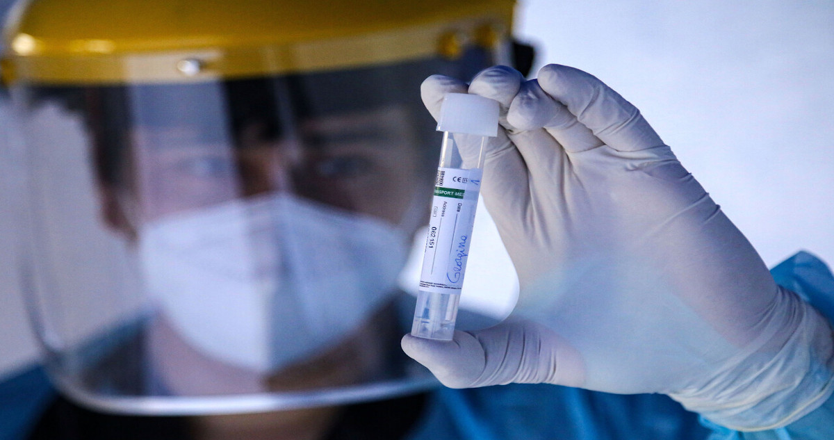 Largas esperas para exámenes PCR marcan la peor semana de la pandemia en el Gran Concepción
