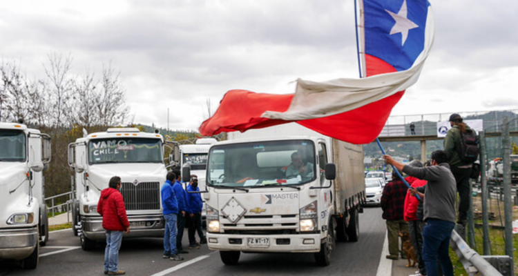 Bloqueo en ambos sentidos de Ruta 68 en región de Valparaíso