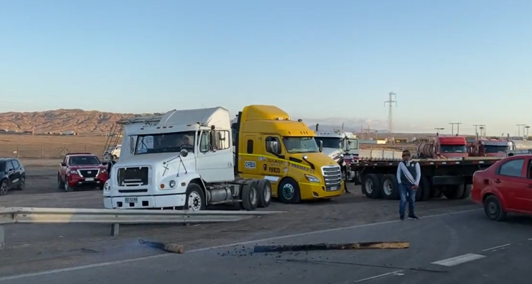 Camionero asesinado en Antofagasta: colegas bloquen rutas en protesta