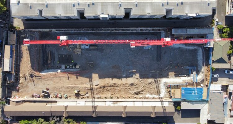 CDE se querella por monumento y obras