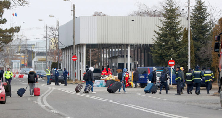 Habilitarán centros de refugio en Polonia para chilenos que escapen de Ucrania